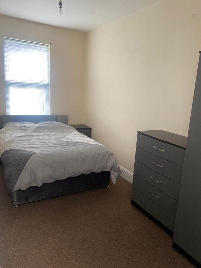 Spacious 4 Bedroom House Near Stokes Croft!! Central!!! Bristol Exterior photo