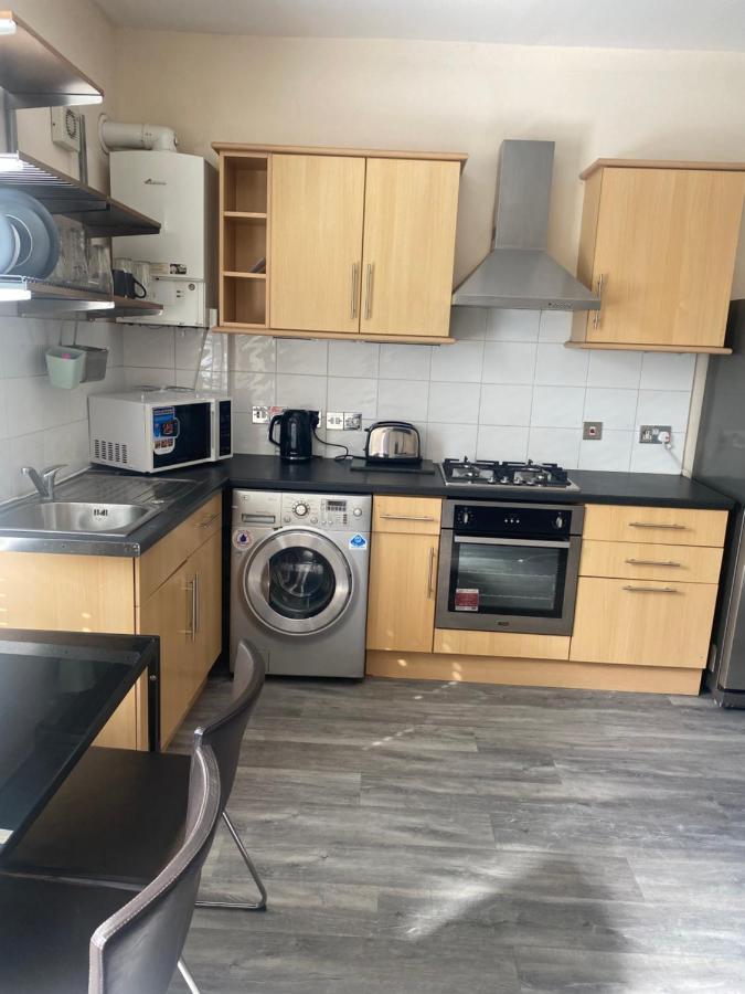 Spacious 4 Bedroom House Near Stokes Croft!! Central!!! Bristol Exterior photo