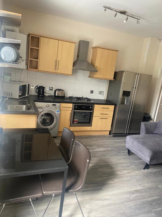 Spacious 4 Bedroom House Near Stokes Croft!! Central!!! Bristol Exterior photo